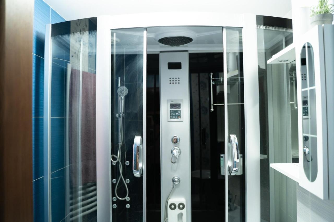 דירות גורה הומורולווי Apartament Luxury מראה חיצוני תמונה