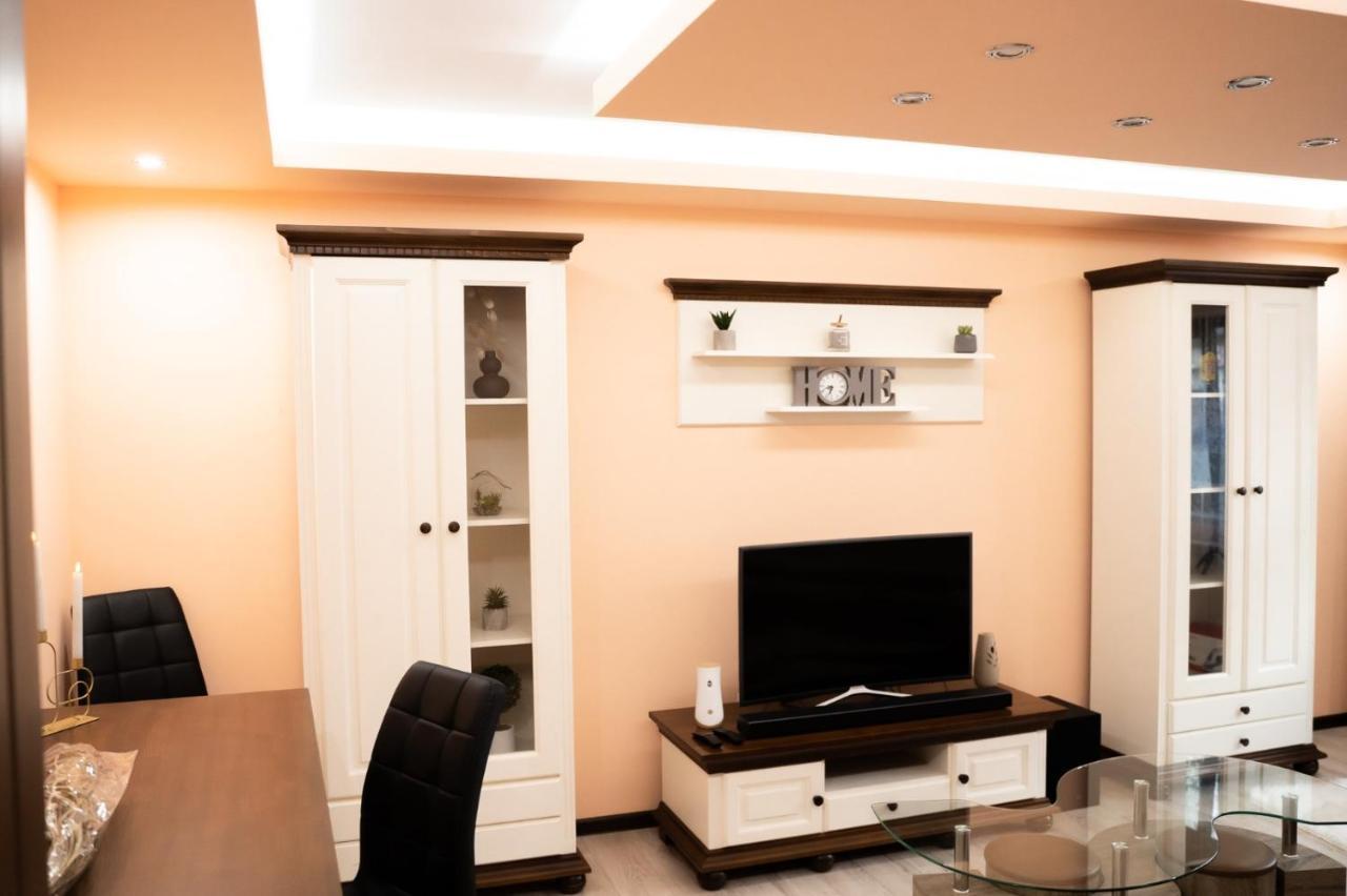 דירות גורה הומורולווי Apartament Luxury מראה חיצוני תמונה