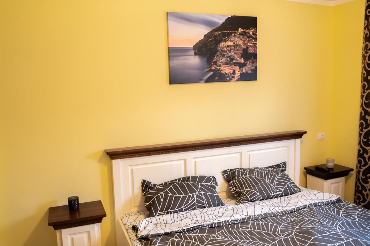דירות גורה הומורולווי Apartament Luxury מראה חיצוני תמונה