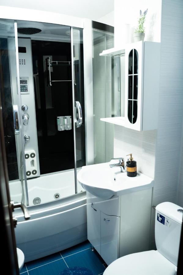 דירות גורה הומורולווי Apartament Luxury מראה חיצוני תמונה