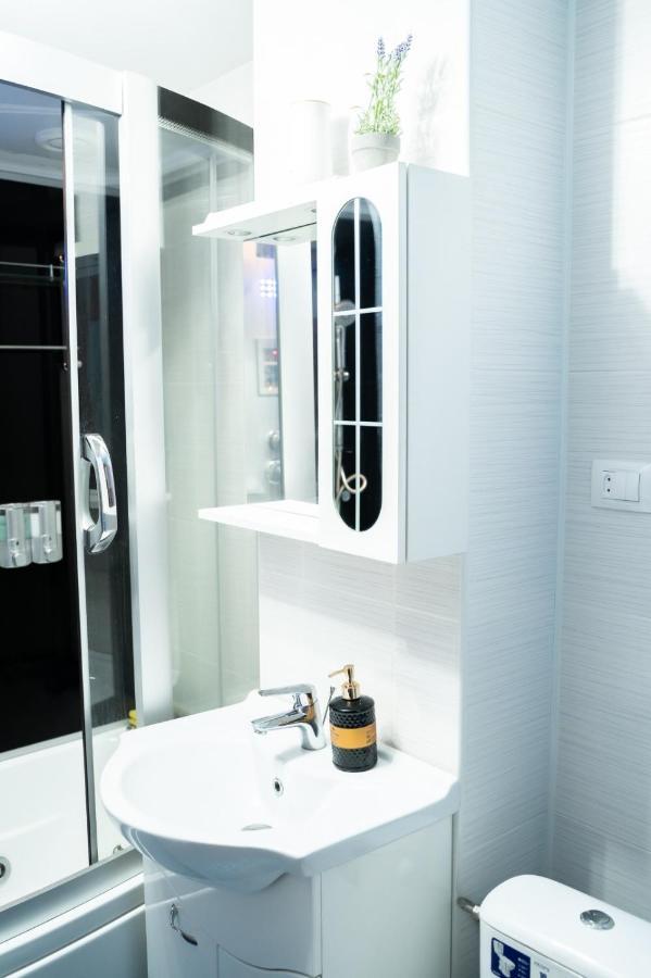 דירות גורה הומורולווי Apartament Luxury מראה חיצוני תמונה