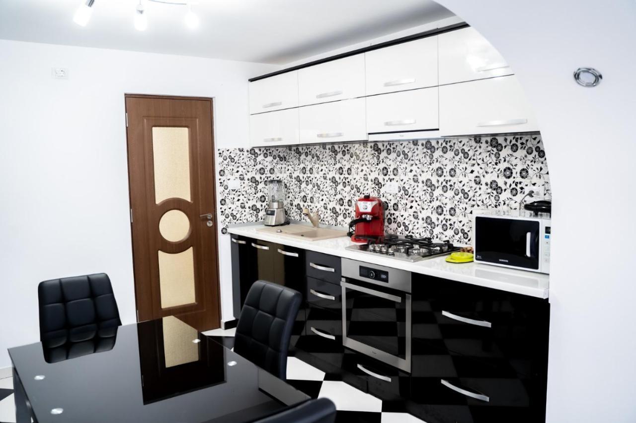 דירות גורה הומורולווי Apartament Luxury מראה חיצוני תמונה