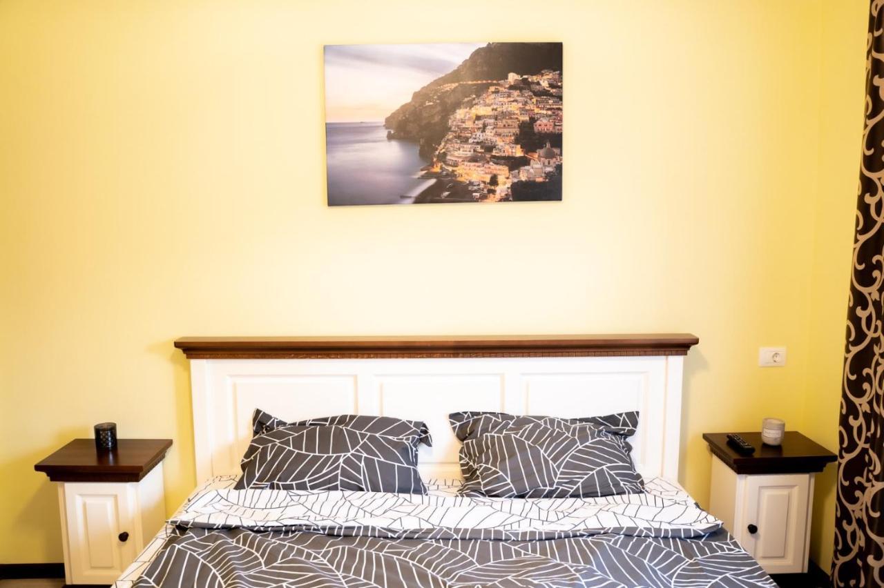 דירות גורה הומורולווי Apartament Luxury מראה חיצוני תמונה