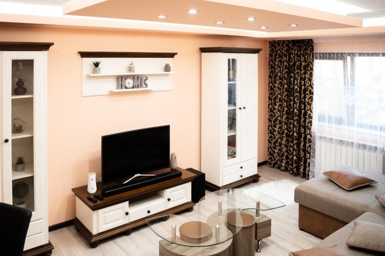 דירות גורה הומורולווי Apartament Luxury מראה חיצוני תמונה
