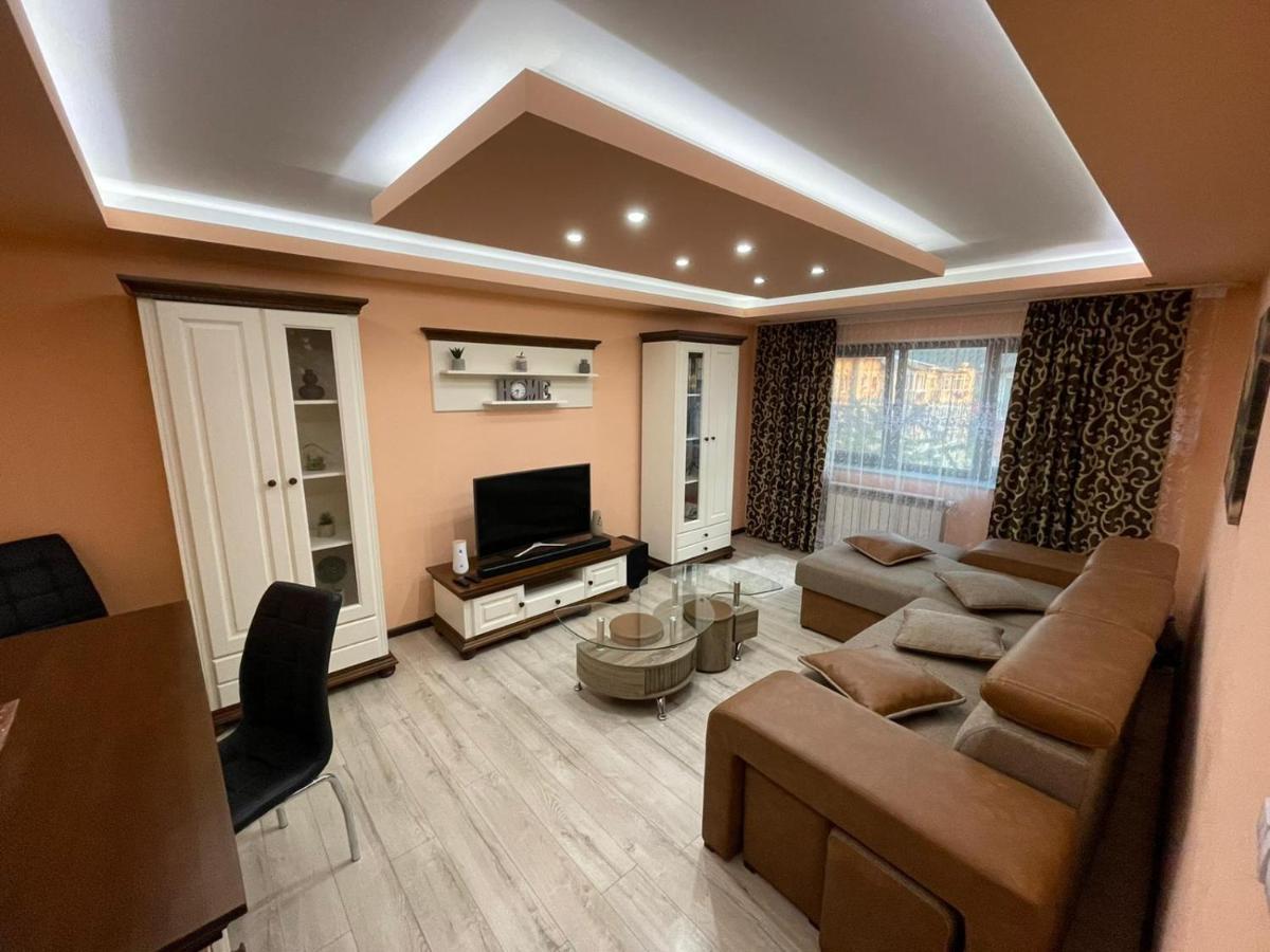 דירות גורה הומורולווי Apartament Luxury מראה חיצוני תמונה